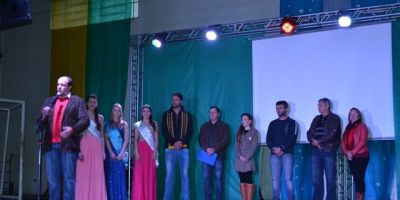 Dom Feliciano - prefeito participa da abertura da VI Feira do Comércio