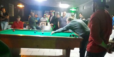  Bar Bola 8 e Bar do Arilso largam na frente nas semifinais do Campeonato de Snooker de Camaquã