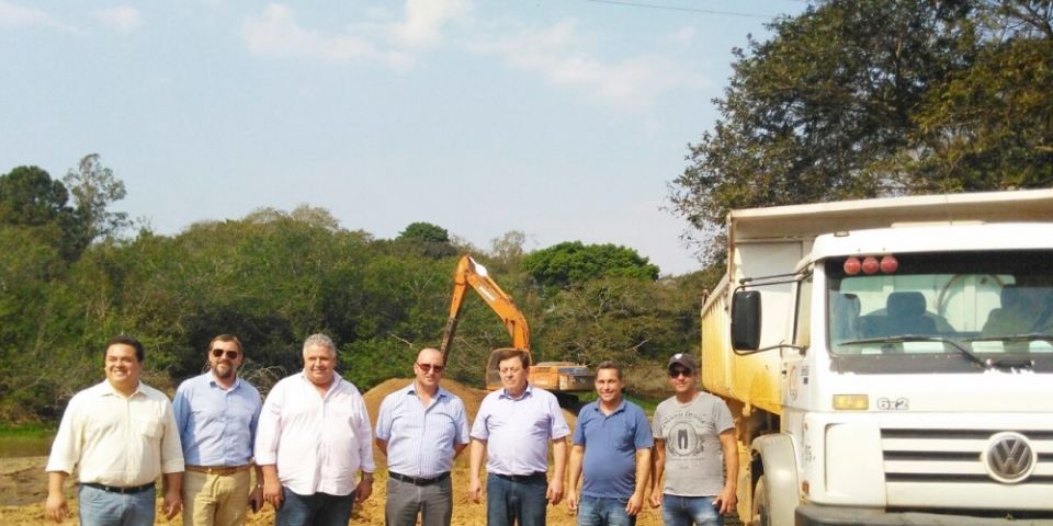 Iniciada obra de desassoreamento das águas do Arroio Duro em Camaquã 