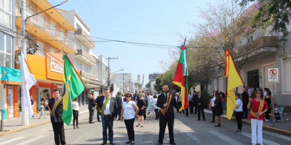 579 FOTOS: Desfile Cívico da Semana da Pátria em Camaquã é um sucesso