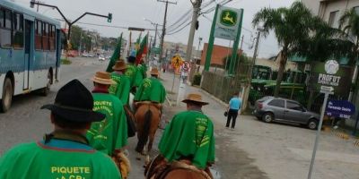 Décimo dia da jornada da cavalgada; cavalarianos fazem neste sábado 32 km com a Chama Crioula