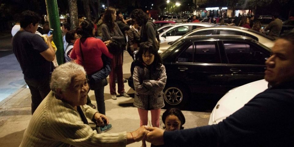 MUNDO: México se recupera de terremoto que deixou 65 mortos enquanto Katia faz duas vítimas