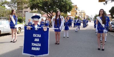 VÍDEO: Desfile de Bandas encerra Semana da Pátria 2017 em Camaquã