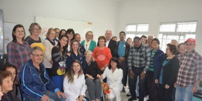 Mais quatro Unidades Básicas de Saúde já estão equipadas com cadeiras de rodas em SLS