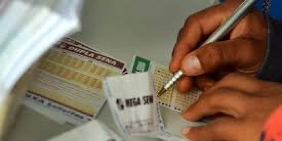 Mais uma vez sorteio da Mega-Sena acumula e pode pagar R$ 35 milhões no sábado
