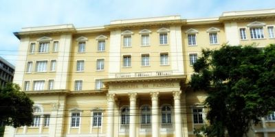 Estado quita salários de 137 mil servidores nesta sexta-feira