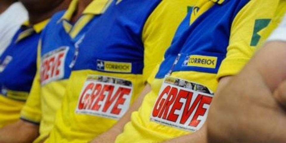 Sindicato de empregados dos Correios mantém greve e convoca ato para o dia 3