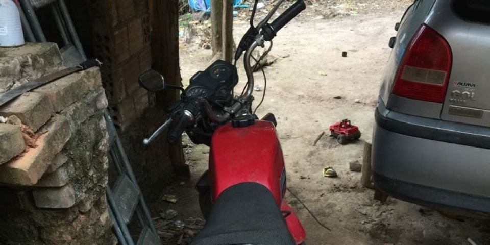 Polícia Civil localiza moto furtada no interior de Cerro Grande do Sul