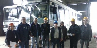 Camaquã - CREA realiza inspeção em ônibus e táxis do município. A ação também ocorreu em Canguçu