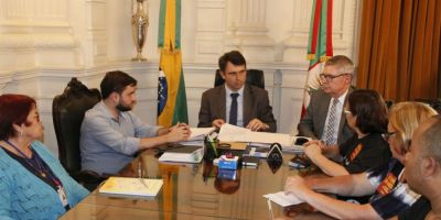 VÍDEO: Governo anuncia ao Cpers/Sindicato que salário pode ser pago integralmente em dezembro