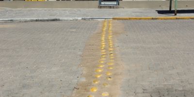 Instalados redutores de velocidade e quebra-molas na Rua Cristal em Camaquã
