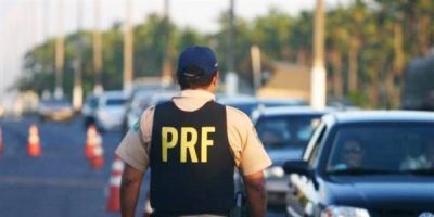 Equipes da PRF reforçam o policiamento nas rodovias federais neste Finados