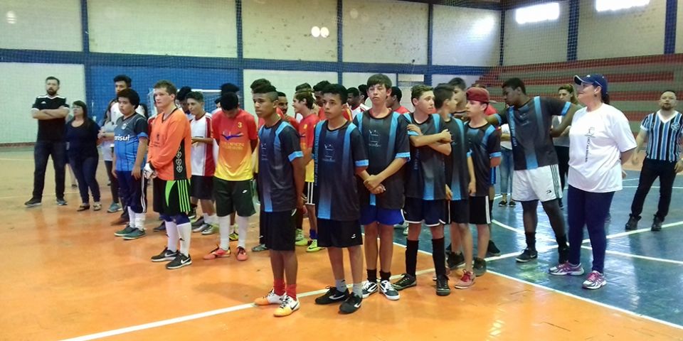 Realizado o 1º Campeonato de Futsal da EJA em Camaquã