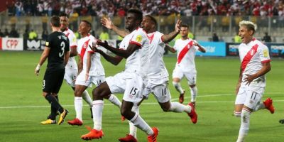 Com homenagens a Guerrero, Peru bate Nova Zelândia e volta à Copa após 36 anos