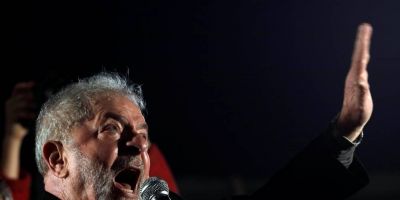 Lula diz que América Latina já derrotou neoliberalismo e que voltará a vencer