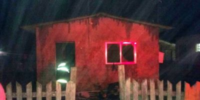 Incêndio destrói parcialmente casa na Vila Borges em Tapes