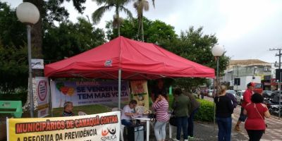 Trabalhadores de diversas categorias protestam contra a reforma da Previdência