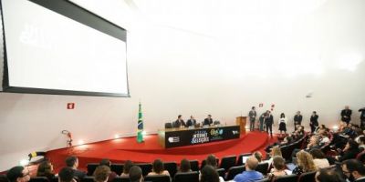 TSE discute fake news, big data e robôs, tecnologias que devem impactar eleições