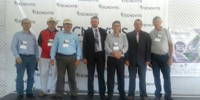Secretaria de Agricultura e Abastecimento de Camaquã participa da Tecnovitis 2017