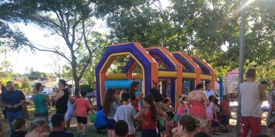 FOTOS: Festa de Natal na Praça do Floresta garante alegria da criançada em Camaquã