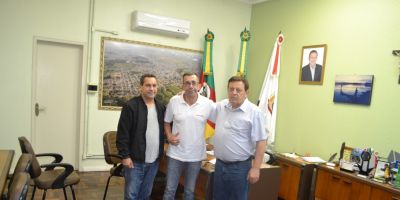 Camaquã é candidata para instalação de fábrica de tratores