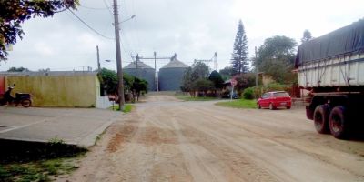 São Carlos recebe patrolamento em Camaquã