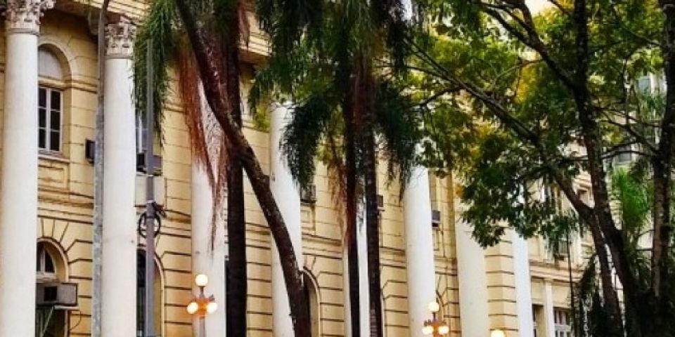 Governo do RS quita salários de até R$ 2,3 mil ainda nesta quarta-feira