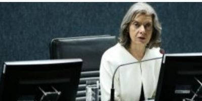 Cármen Lúcia inspeciona presídios em Goiás onde ocorreram rebeliões