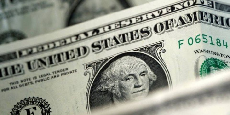 Dólar fecha no menor valor desde outubro um dia após rebaixamento