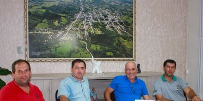 Dom Feliciano e Chuvisca fazem parceria para reconstrução de ponte