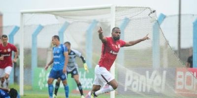 Com três gols de cabeça, Inter goleia o Novo Hamburgo no Estádio do Vale