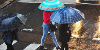 Áreas de instabilidade trazem chuva ao Rio Grande do Sul neste domingo