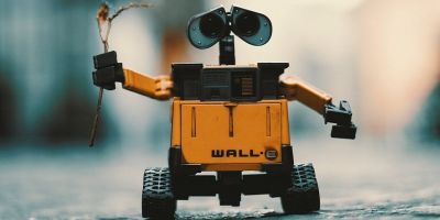 Inteligência artificial pode prejudicar mais as mulheres no mercado de trabalho