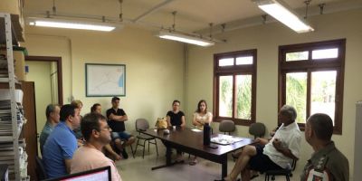 Prefeito e comerciantes se reúnem para tratar sobre a realização do Carnaval em Arambaré