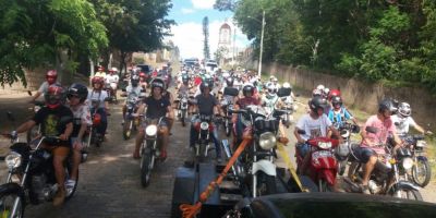 FOTOS E VÍDEO: familiares e amigos fazem homenagem póstuma a rapaz vítima de acidente na BR-116