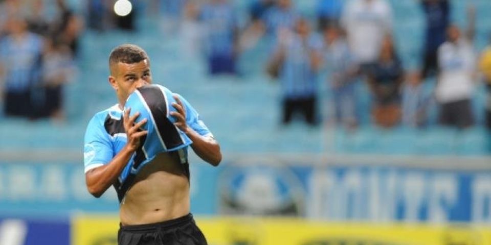 Grêmio sofre, mas vira sobre o Brasil e ganha primeira em 2018