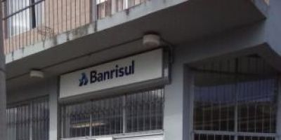 Polícia prende mais quatro suspeitos de assalto a banco em Amaral Ferrador