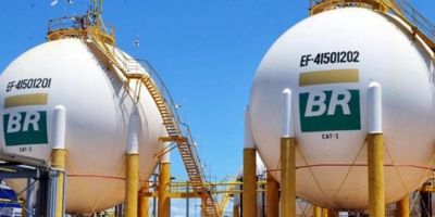 Petrobras reajusta hoje preço médio da gasolina e do diesel nas refinarias
