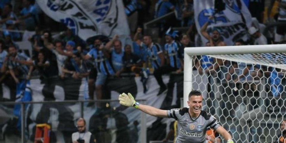 Grohe compara momento atual do Grêmio ao da década de 90