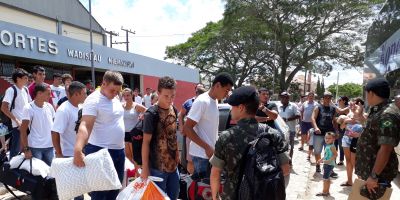 Jovens camaquenses embarcam para servir ao Exército Brasileiro em Bagé