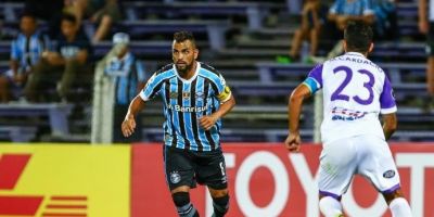 Grêmio deixa vitória escapar no fim do jogo contra o Defensor