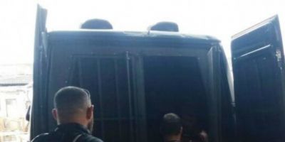 Agentes executam revista no Presídio Regional de Pelotas e transferem três apenados