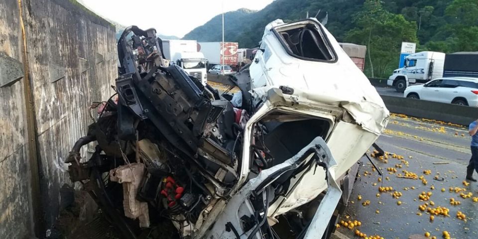 VÍDEO: caminhoneiro camaquense morre na BR-376 no Paraná