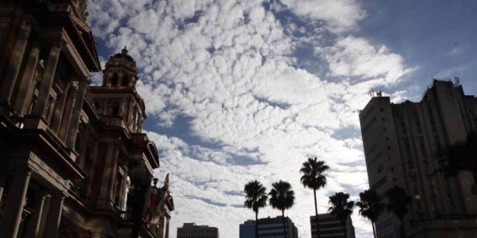 Calorão antecede a chuva neste domingo no RS