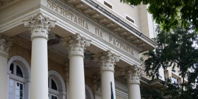 Piratini paga nesta quinta folha de março para quem recebe líquidos até R$ 1,2 mil