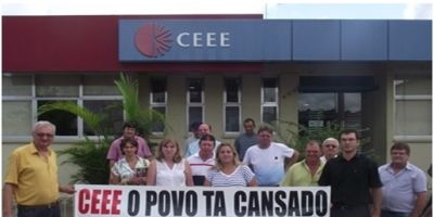 Cristal protesta contra a falta de energia elétrica