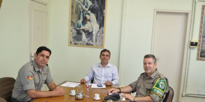 Vice-prefeito de Camaquã recebe o novo Comandante do 3º Pelotão Ambiental