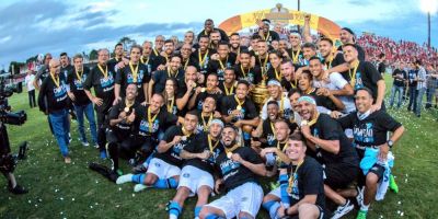 Grêmio goleia o Brasil de Pelotas e é campeão gaúcho 2018