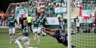 Corinthians surpreende Palmeiras no Allianz e é bicampeão paulista