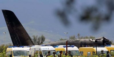 MUNDO: sobe para 181 total de mortos em acidente com avião militar na Argélia